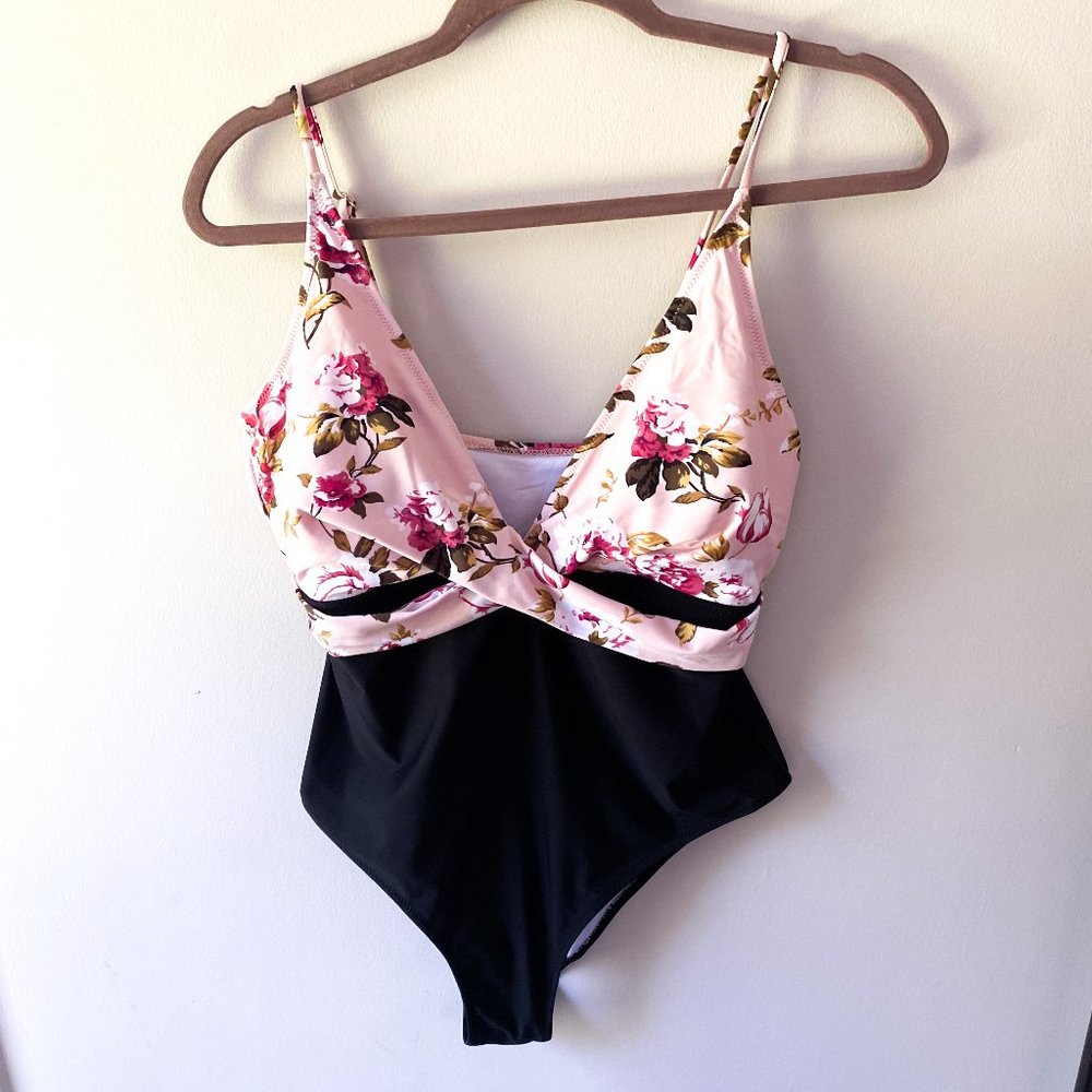 NWT Cupshe V-Neck High Leg Pink Floral One Piece Bathing Suit